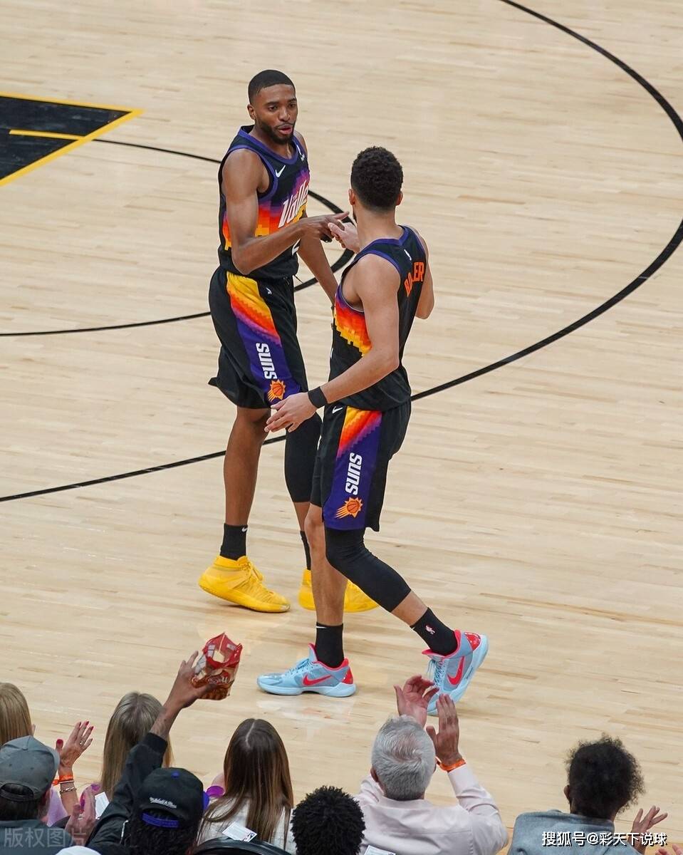 黄蜂横扫爵士,伦纳德一己之力扛起全队 黄蜂横扫爵士,伦纳德一己之力扛起全队