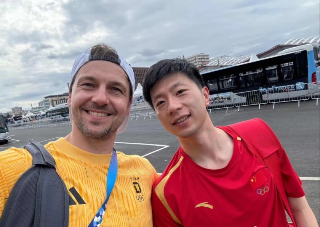 法国乒乓球队爆冷英国乒乓球队，马龙送出助攻