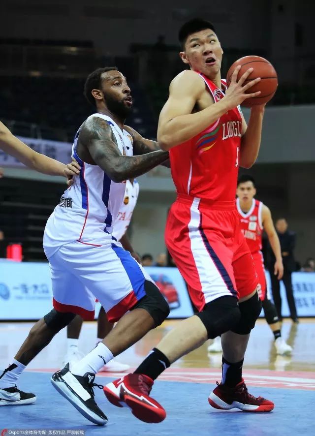 韩国队完胜法国队，黄鸭组合状态火热