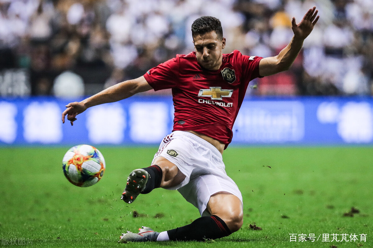 AC米兰险胜曼联，佩德里高光表现