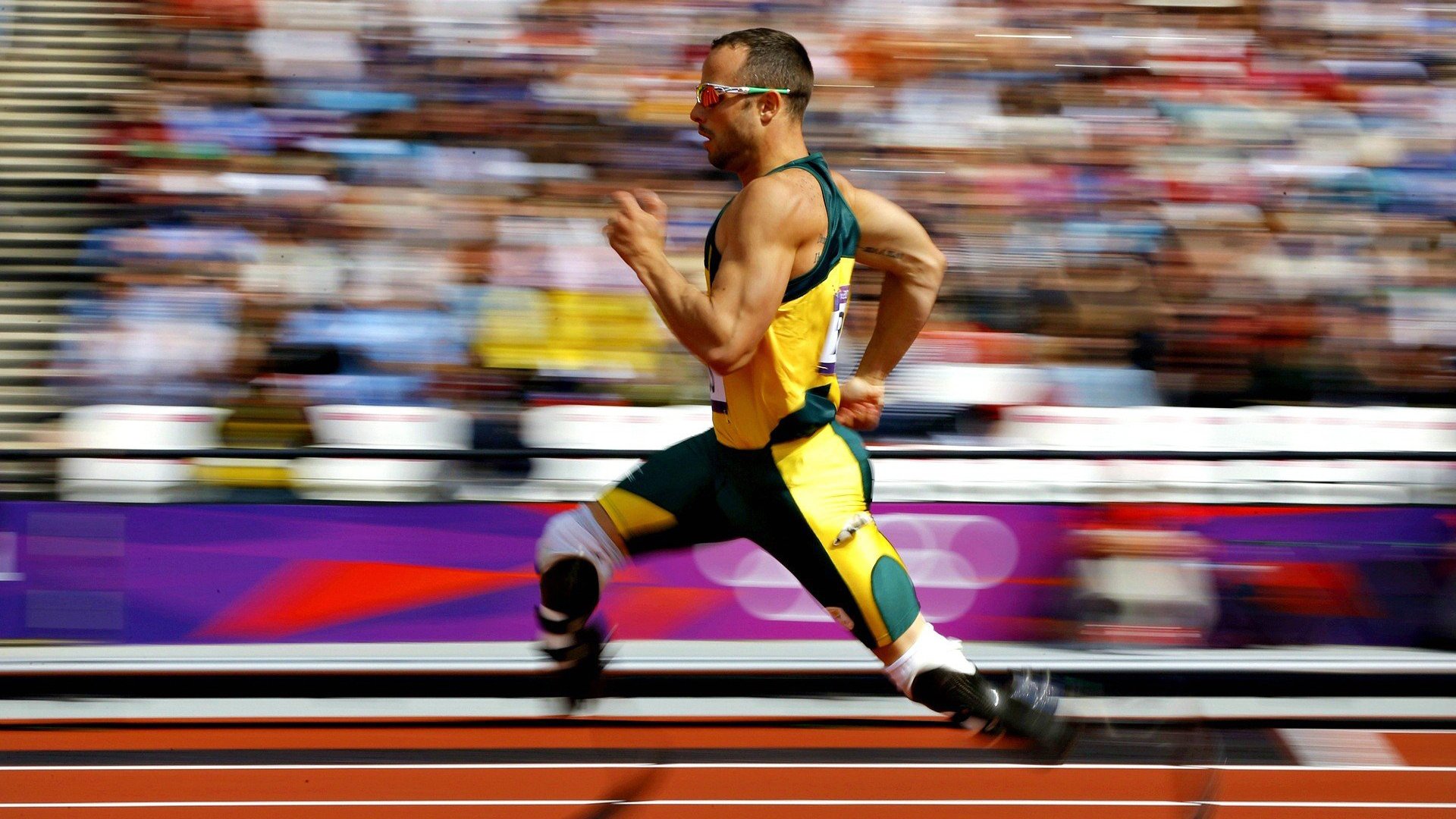 步行者全面压制魔术，欧文在F1新赛季揭幕战接管比赛，跨界竞技的统治力启示