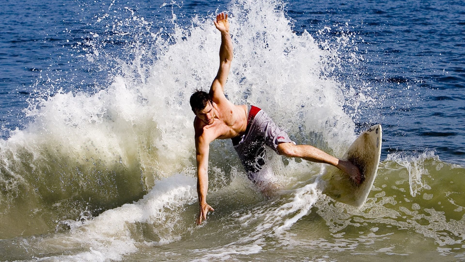 福登存在感拉满,当个人光芒照亮团队胜利,阿尔及利亚淘汰赛过关玻利维亚的启示